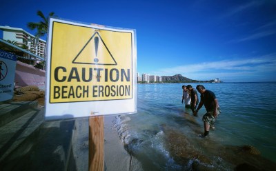 Oahu Faces a Future With Far Fewer Beaches