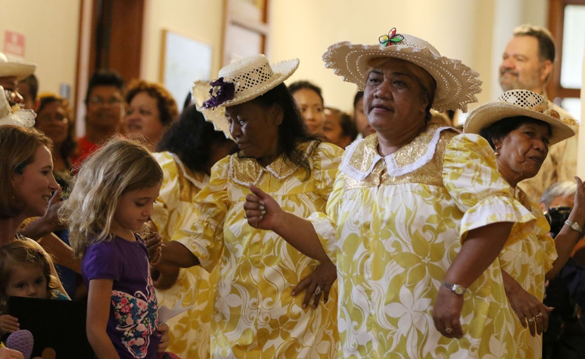 In March, the Laledron Dance Group performed at Celebrate Micronesia at the Honolulu Museum of Art School. 