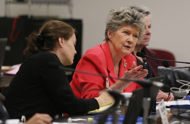 Rep Cynthia Thielen makes a point in mtg about Ocean Marine Environmental Prisons. Chair Rep Lee talking about EIS on Halawa prison construction site.
