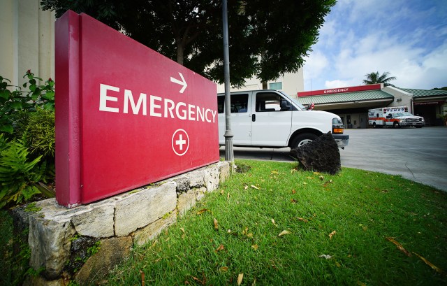 Queens Hospital Emergency room parking lot. 17 may 2016.
