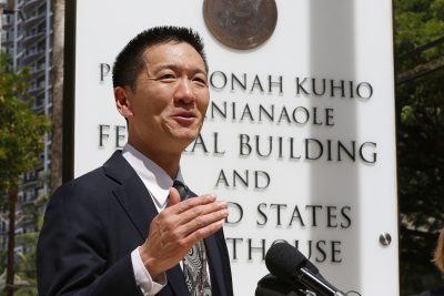 Hawaii Judge Halts Trump’s Travel Ban Nationwide