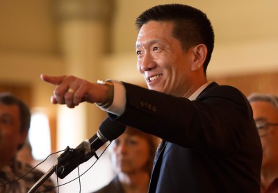 Hawaii Asks Judge To Double Down Against Trump’s Travel Ban
