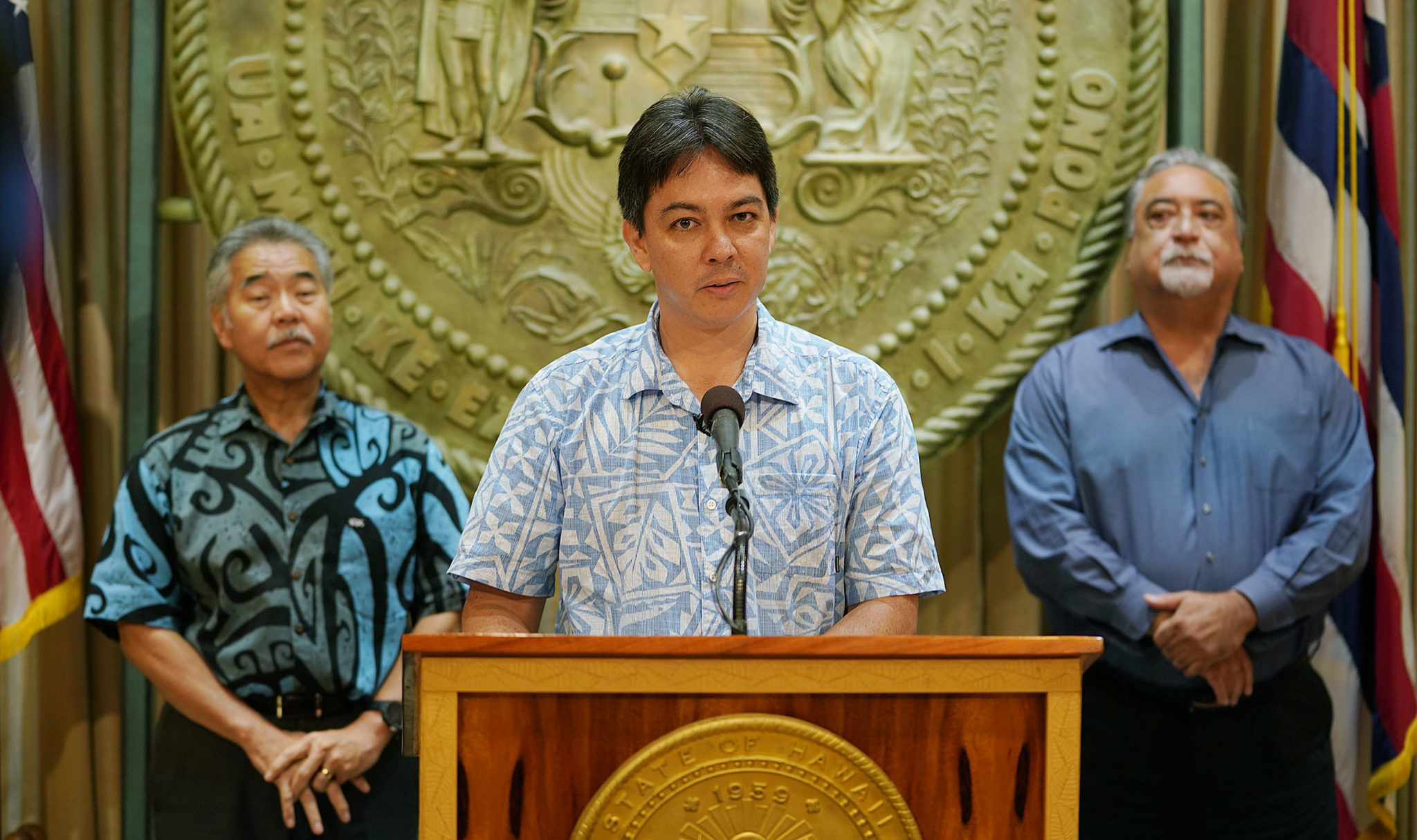 Roderick Becker DAGS comptroller, Gov David Ige and Nolan Espinda OCCC replacement press conference