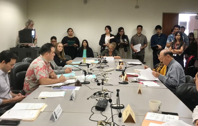 HB 1191 is rescheduled for tomorrow at 2pm with overflow staff and public standing in Capitol Room 423 as conference committee rolls thru with 1 week left at the Legislature.