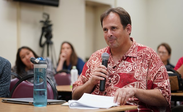HSTA President Corey Rosenlee during DOE salary session held at McKinley Adult School.