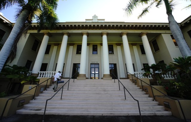 UH Manoa Hawaii Hall.