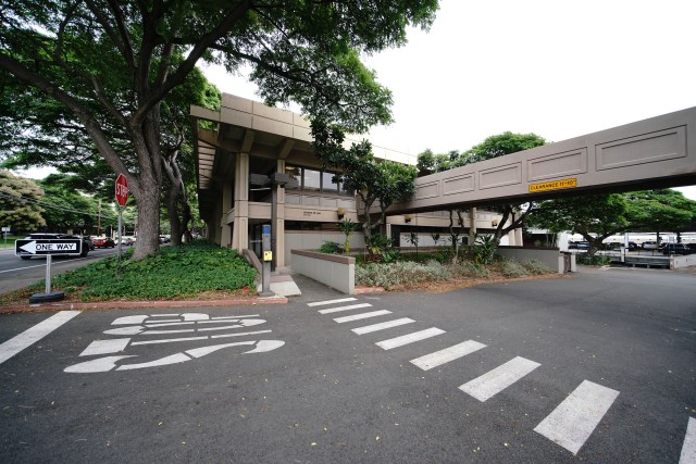 UH Manoa William Richardson School of Law exterior.