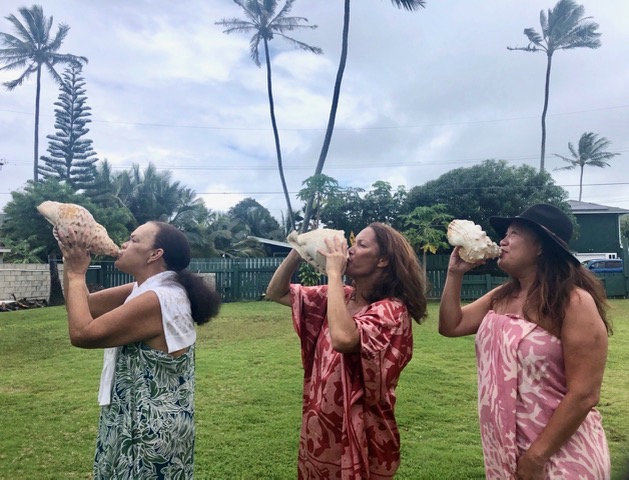 Mihana Mahina Souza Chenoa Salmon