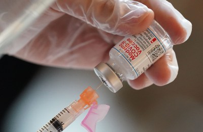 Craigside Place residents receive the Moderna COVID-19 vaccine. January 5, 2021