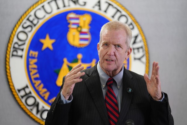 Honolulu Prosecutor Steven Alm announces collaboration with the Sex Abuse Treatment Center.