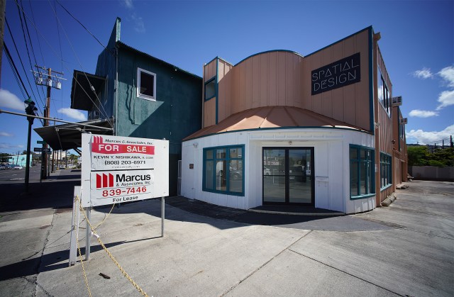 Building for sale on the corner of North King Street and Long Lane.
