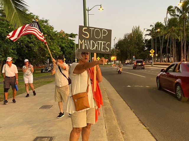 Vaccination opponents Aloha Freedom Coalition anti-tax Waikiki protest Covid