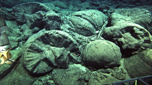 pillow laval Hawaii volcanoes Kaena Denby Fawcett