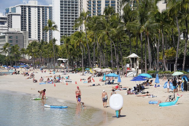 Waikiki with what looks like less visitors and beachgoers on January 20, 2022 during a statewide Covid-19 surge. January 20, 2022