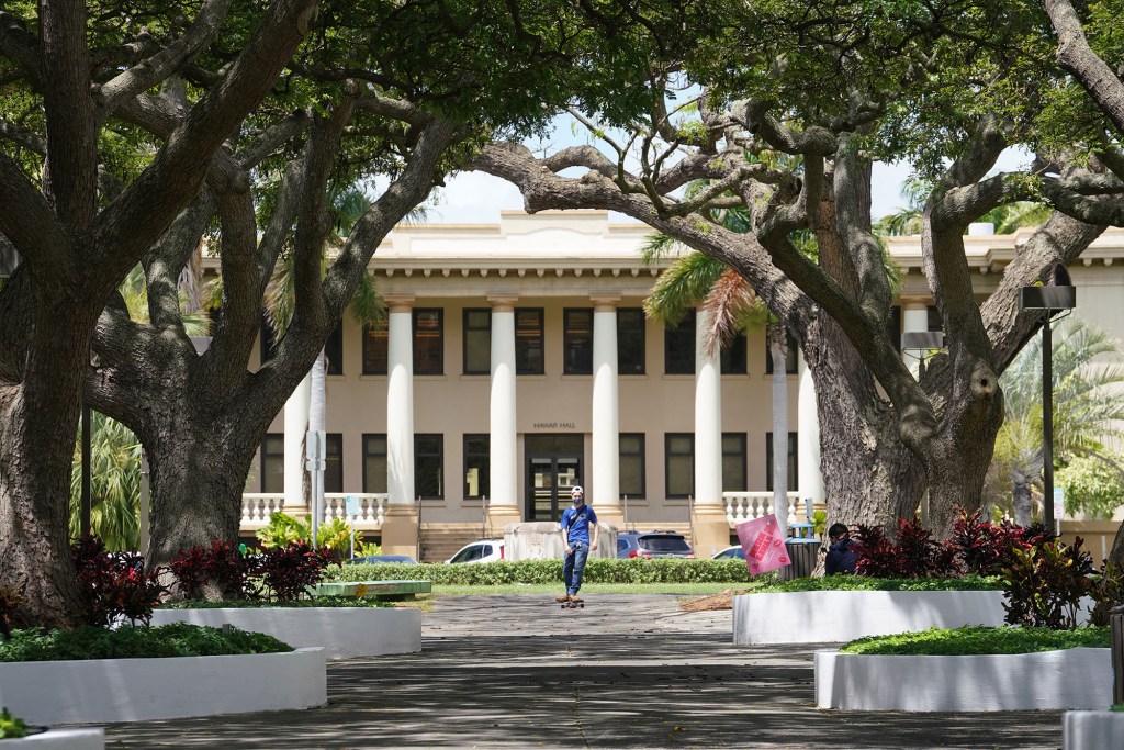 University of Hawaii at Manoa campus with a view of the entrance to Hawaii Hall.