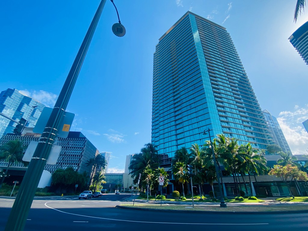 Hokua condo tower