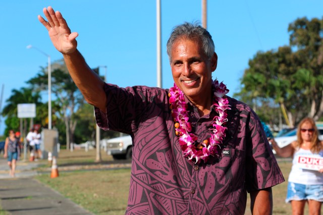 Election 2022 Hawaii Republican gubernatorial candidate Duke Aiona waving governor race