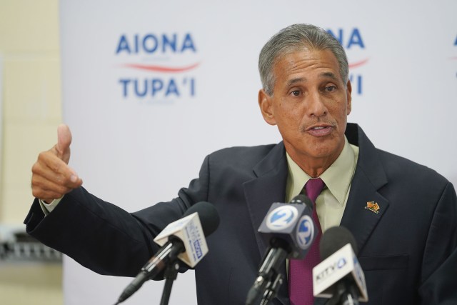 Republican Gubernatorial candidate Duke Aiona speaks during a press conference sharing their plans for housing solutions.