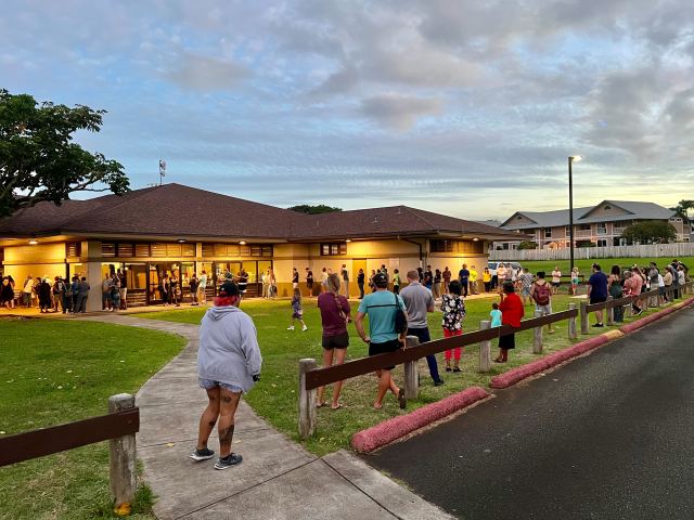 Maui County residents were waiting in line to vote as the polls prepared to close at 7 p.m., Tuesday, Nov. 8, 2022.