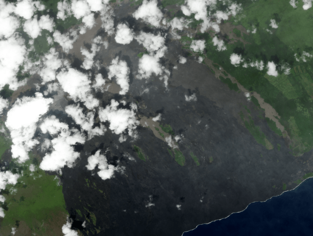 The Royal Garden subdivision on May 15, 2011, after it had mostly been destroyed by lava.