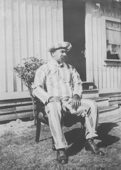 Prince Kuhio in jail garb