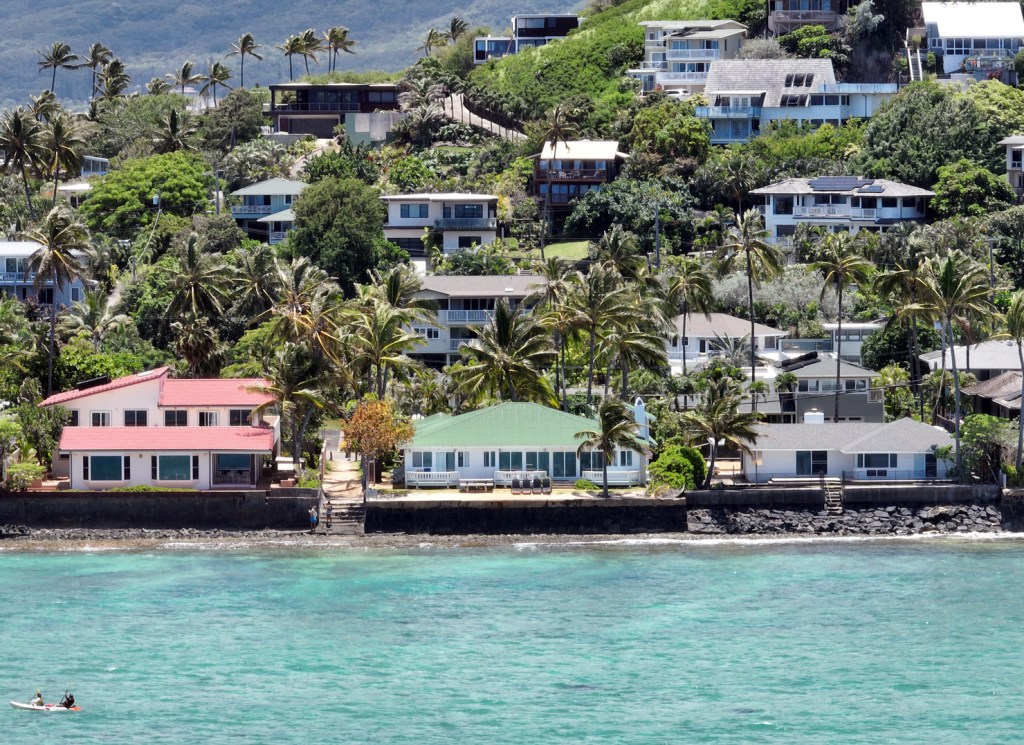 Sea walls protect homes in Lanikai Beach. (Nathan Eagle/Civil Beat/2023)