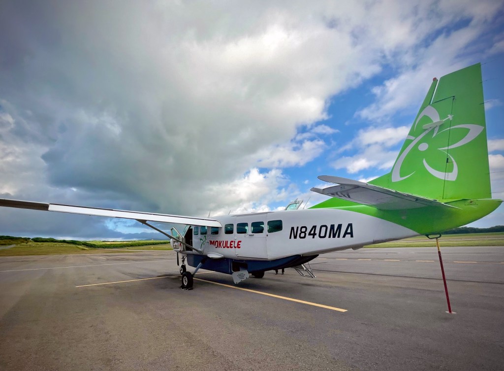 Mokulele Airlines is the only airline operating between Honolulu and Molokai and Lanai. (Nathan Eagle/Civil Beat/2022)