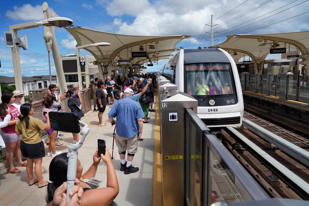 Skyline train rail commute mass transit free Keone’ae University of Hawaii West Oahu