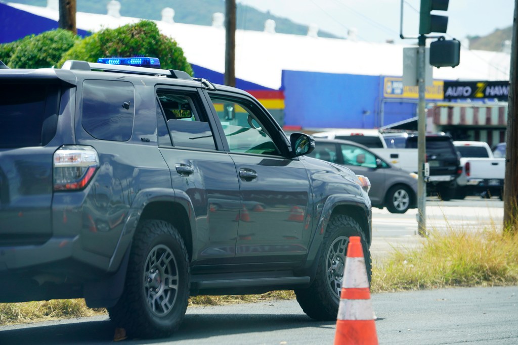 hpd honolulu police department cop law enforcement officer private vehicle