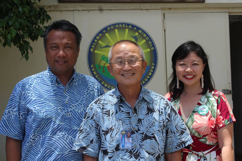 August 2017: Administrator Vern Miyagi met with Herman Andaya (Acting Maui County Civil Defense Administrator) and Lynn Araki-Regan (Maui Budget Director) to discuss Maui's emergency preparedness priorities at the Diamond Head State Emergency Operations Center. (HIEMA Facebook/2017)