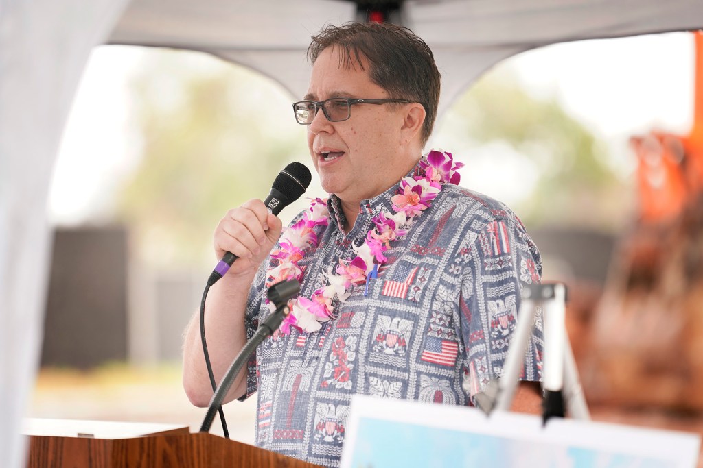 State Comptroller Keith Regan welcomes attendees to the ceremonial ground breaking for the Wahiawa Civic Center takes place Tuesday, Sept. 26, 2023, in Wahiawa. The almost three-acre site will include two buildings for a courthouse, state offices and City and County of Honolulu satellite city hall. (Kevin Fujii/Civil Beat/2023)