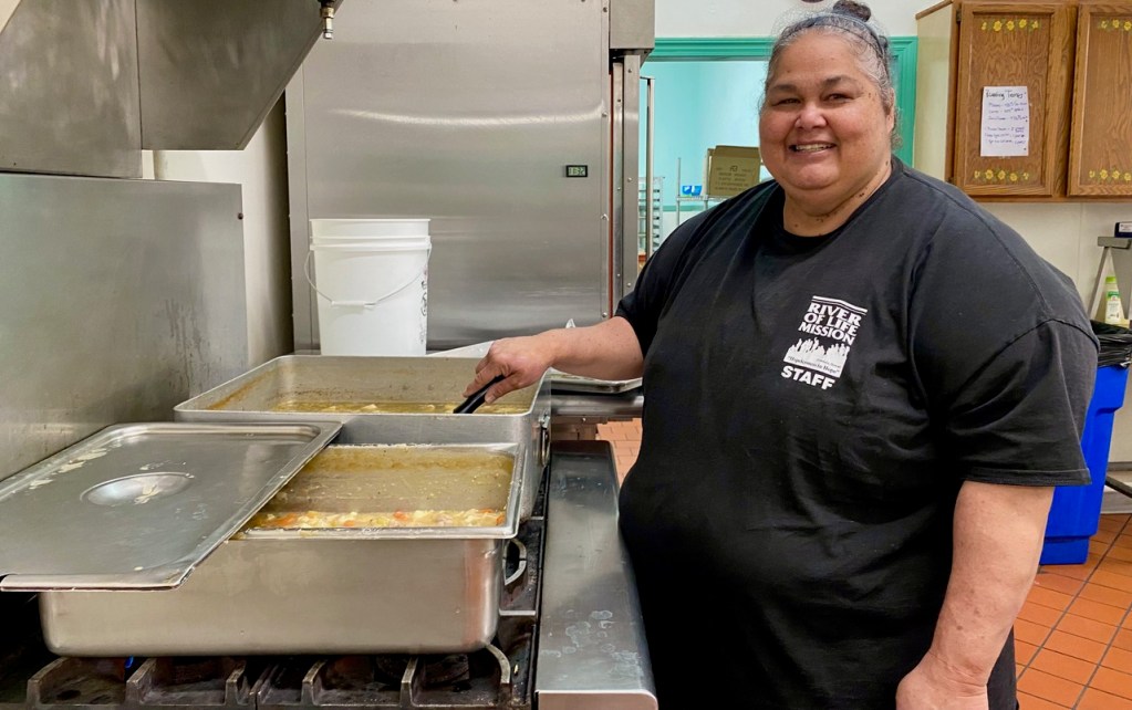 River of Life kitchen director Hilda Gibson homeless homelessness Denby Fawcett column