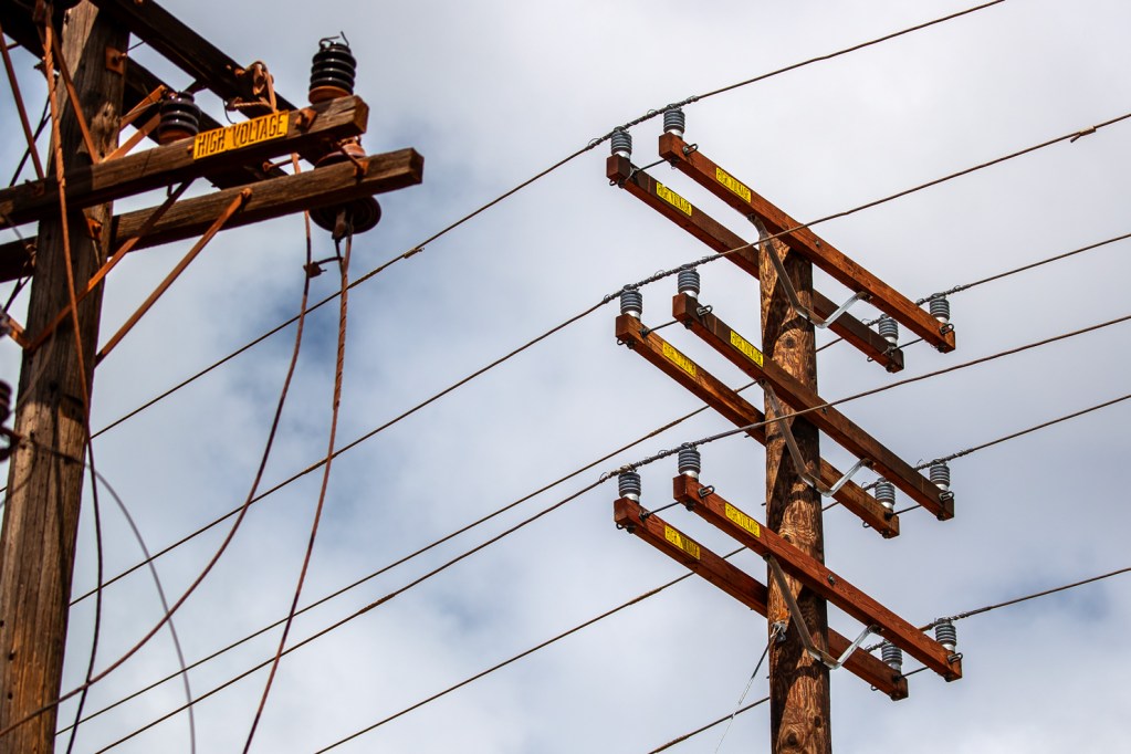 Hawaiian Electric is working to restore power to hundreds of customers after the Aug. 8 wildfires in Lahaina and Upcountry Maui. (Nathan Eagle/Civil Beat/2023)