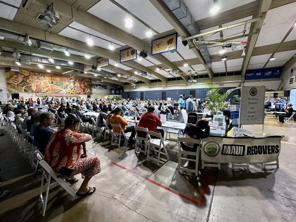 Hundreds of Maui residents have been turning out for community meetings in the months after the fires. (Nathan Eagle/Civil Beat/2023)