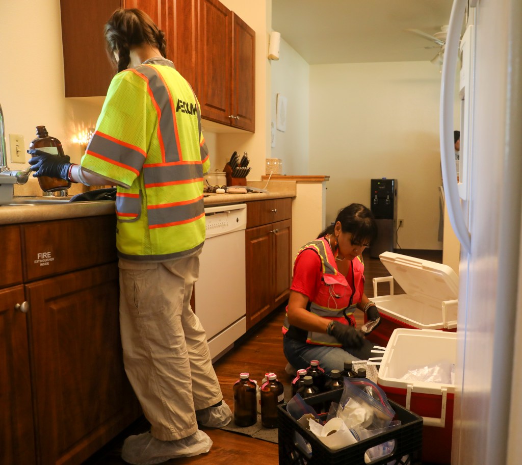 Members of the Drinking Water Long-Term Monitoring Team conduct water testing at an Aliamanu Military Reservation home in Honolulu, Hawaii, Mar. 21, 2024. The ongoing monitoring efforts are part of the Navy’s enduring long-term commitment to ensure the safety of the environment and public health. (U.S. Navy photo by Mass Communication Specialist 1st Class Glenn Slaughter)