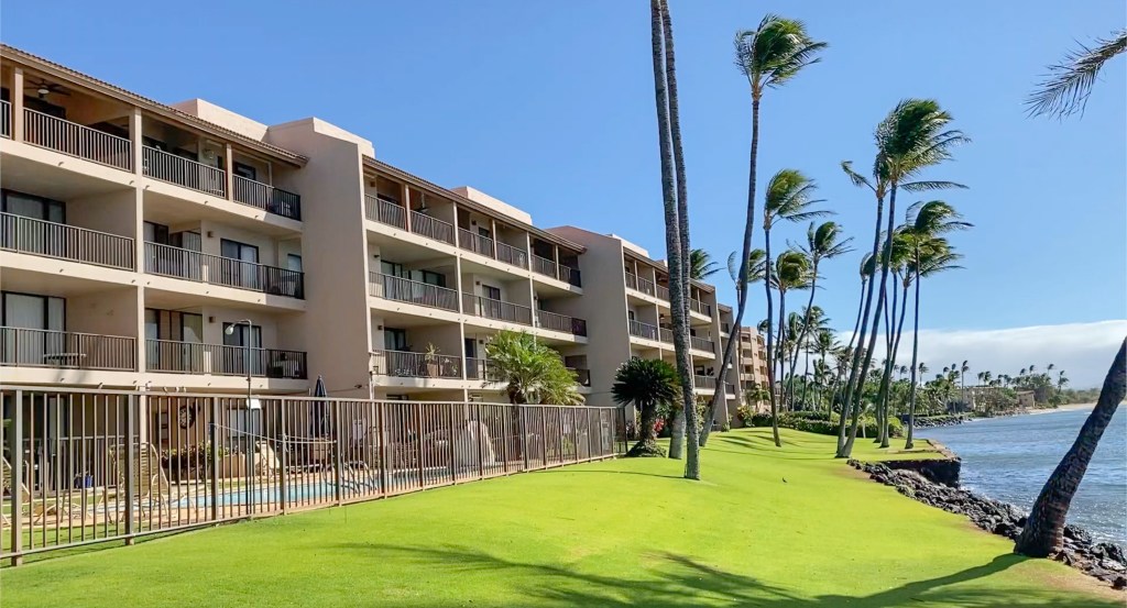 Several condominiums in Maalaea in Central Maui are on the Minatoya List. (Cammy Clark/Civil Beat/2024)
