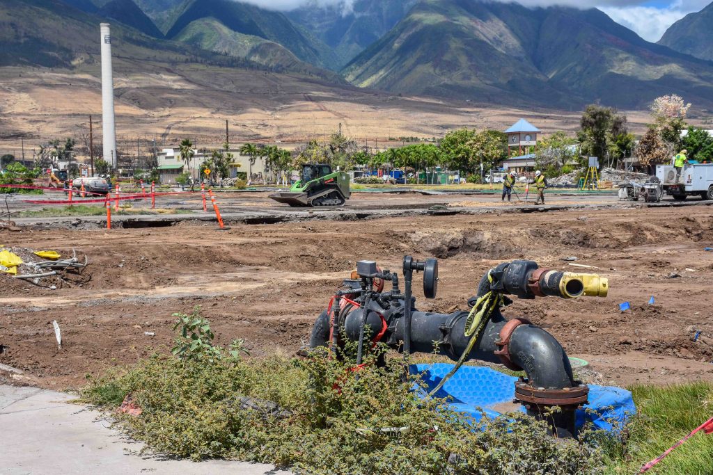 Cleanup is nearing completion of the Outlets of Maui, one of 159 commercial properties on the list for potential debris removal by the U.S. Army Corps of Engineers. (Cammy Clark/Civil Beat/2024)
