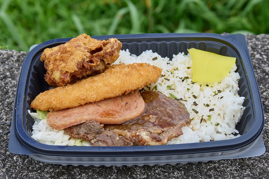 Hawaii Youth Correctional Facility is short on cooks but still needs to provide meals for the inmates.  So Directors of the facility have resorted to purchasing meals from L & L and ZippyÕs in nearby Kailua and is asking for another $800,000 to cover the costs through this year. (David Croxford/Civil Beat/2025)