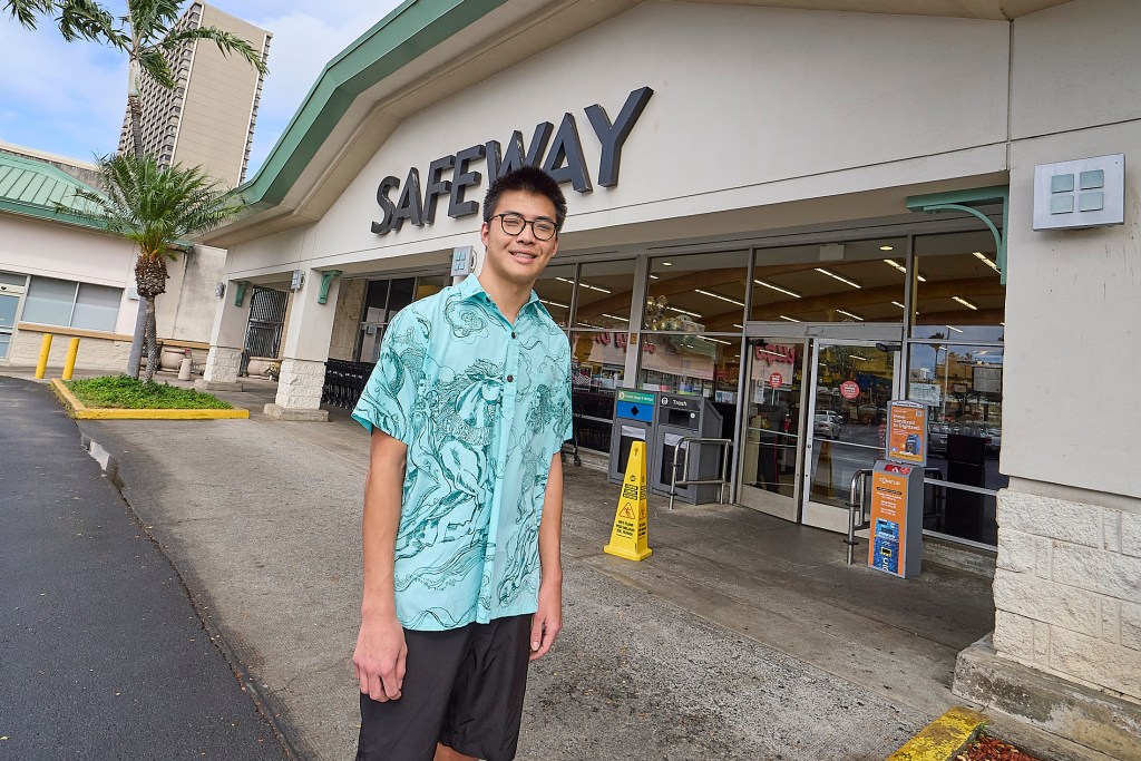 Micah Naniole-Furutani at the Pali/Vineyard location of Longs Drugs and Safeway where he shops for groceries using his EBT card,
(David Croxford/Civil Beat/2025)