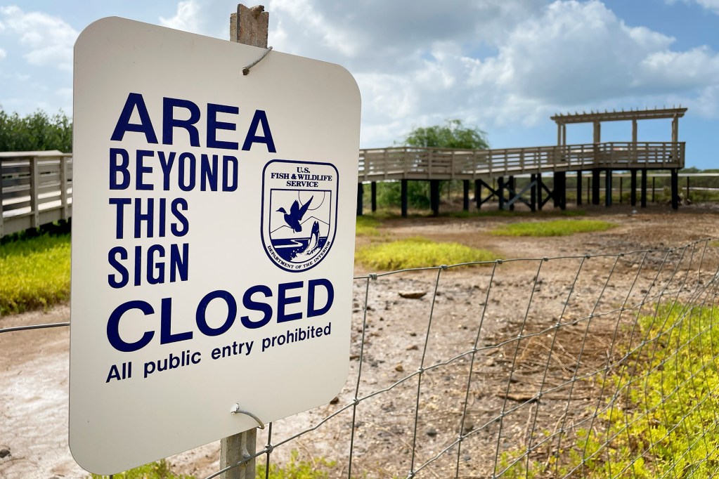A U.S. Fish and Wildlife Service sign officially closes the Betty Nagamine Bliss Memorial Overlook photographed Saturday, June 21, 2025, in ʻEwa Beach. The location known for birding has been  closed since August 2024. It is located in the  Pearl Harbor National Wildlife Refuge - Honouliuli Unit, Ewa Beach (Kevin Fujii/Civil Beat/2025)