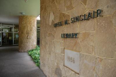 $20 Million Facelift For Popular UH Library Is Among Ige’s Requests