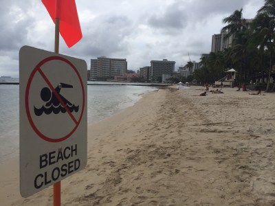 Massive Honolulu Sewer Spill Shuts Down Waikiki Beach