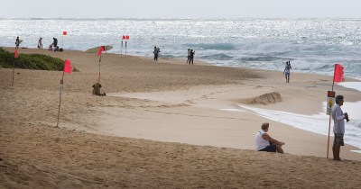 The Projector:  Guillermo Kicks Up the Surf; TMT Protesters Seek Astronomers’ Attention