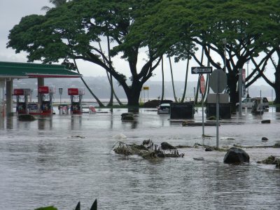 Big Island: Flooding Forces Rescues, Cuts Off Communities