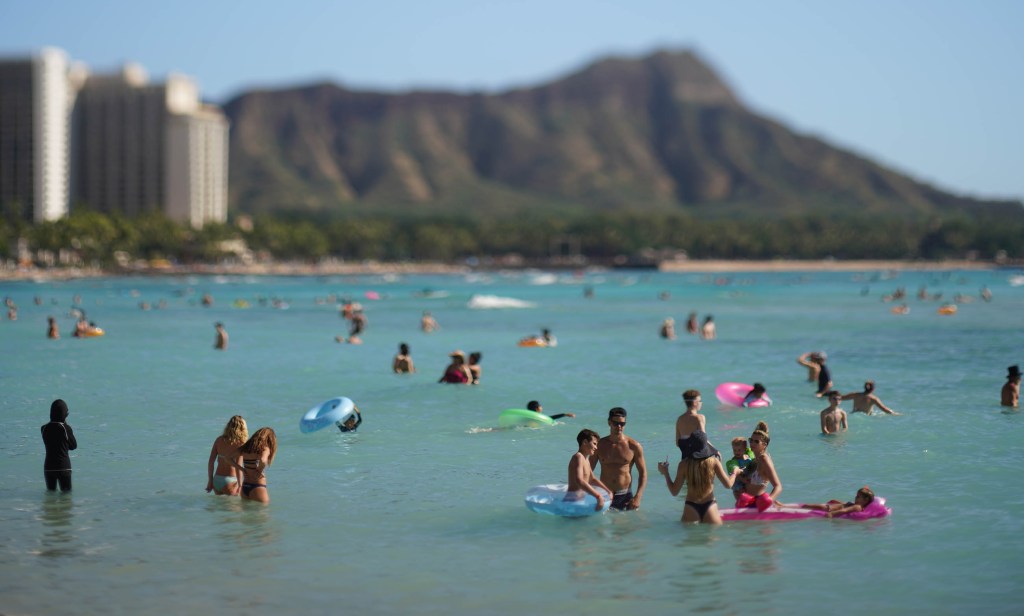 This Facebook Campaign Is Teaching Tourists How To Behave In Hawaii