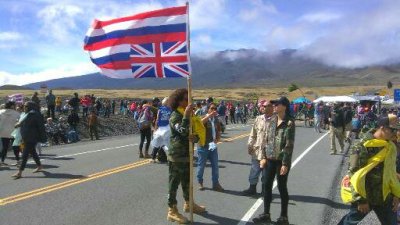 Another Day Of Waiting For Protesters, Authorities At Mauna Kea