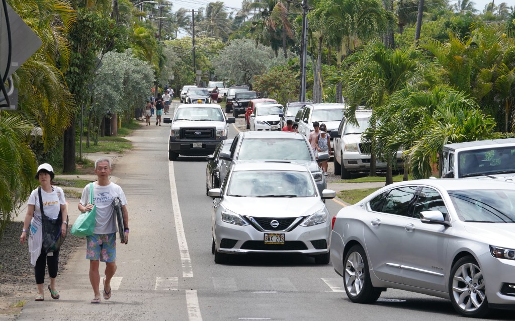 Measuring The Costs and Benefits of Windward Oahu Tourism