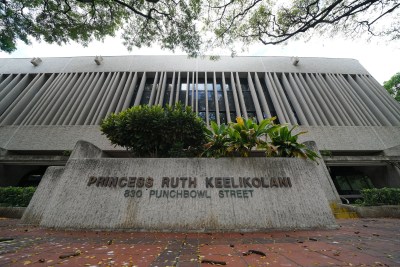 Hawaii’s New Pay Transparency Law Helps, But It’s Not Enough
