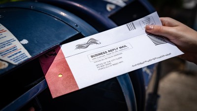Former Hawaii Residents Sue Over Absentee Ballot Access