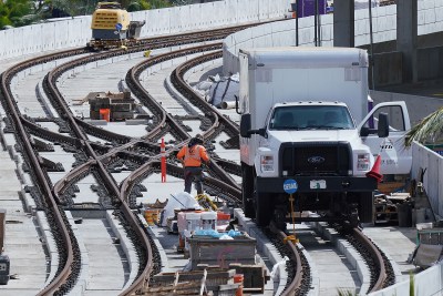 ‘Defects’ Have Already Been Found Along Honolulu Skyline’s Tracks